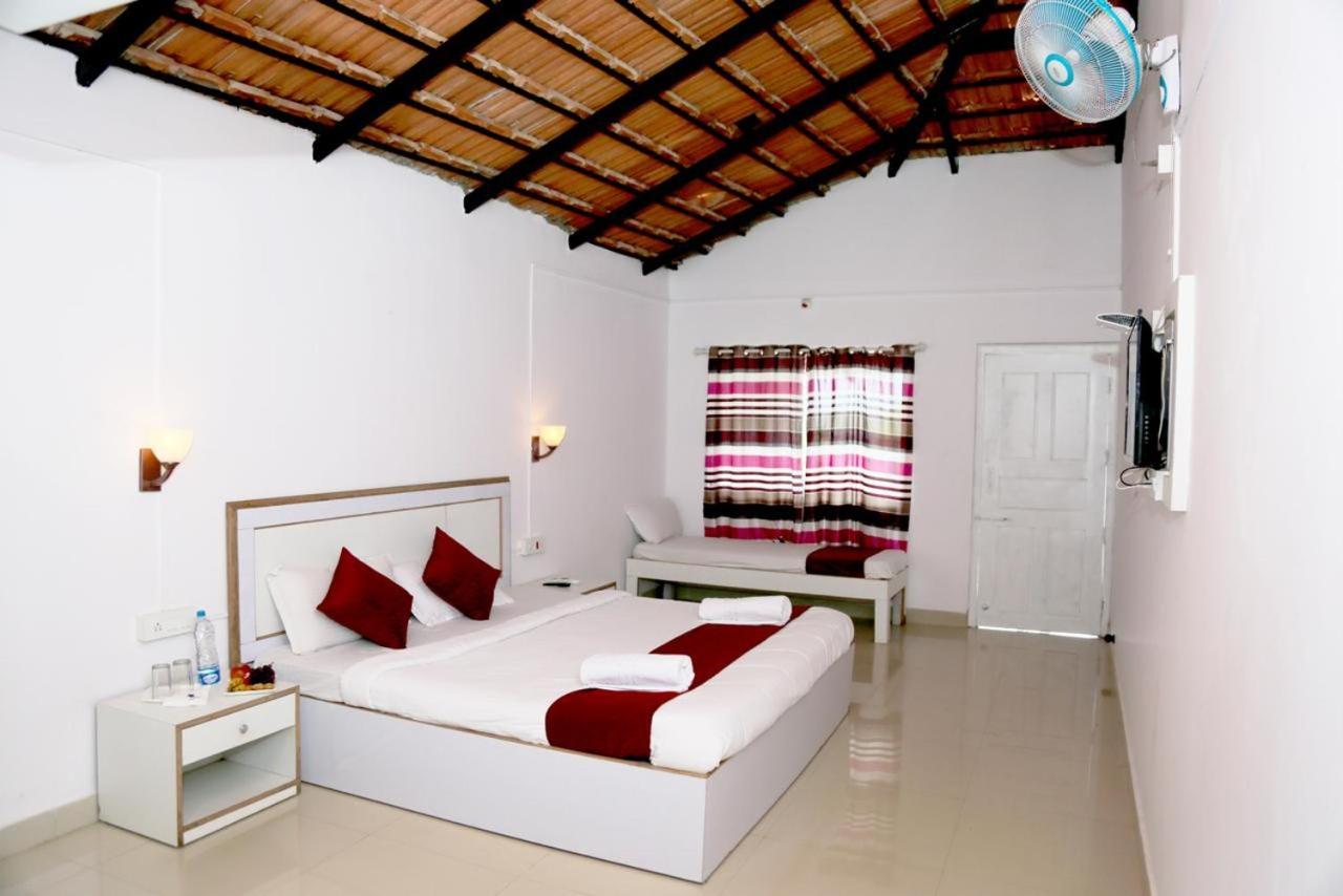 La Flora Beverly Hill Resort Madikeri Εξωτερικό φωτογραφία