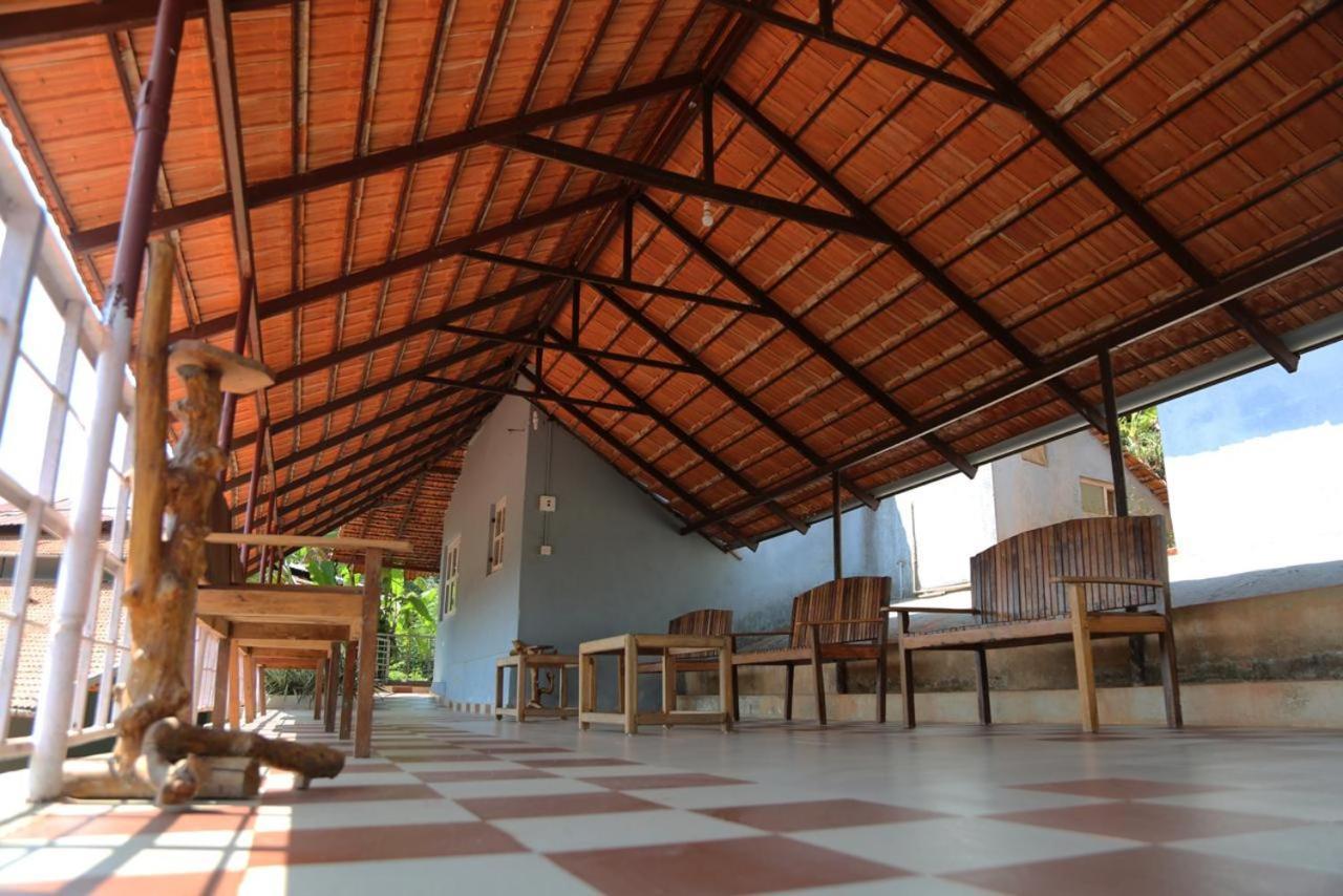 La Flora Beverly Hill Resort Madikeri Εξωτερικό φωτογραφία