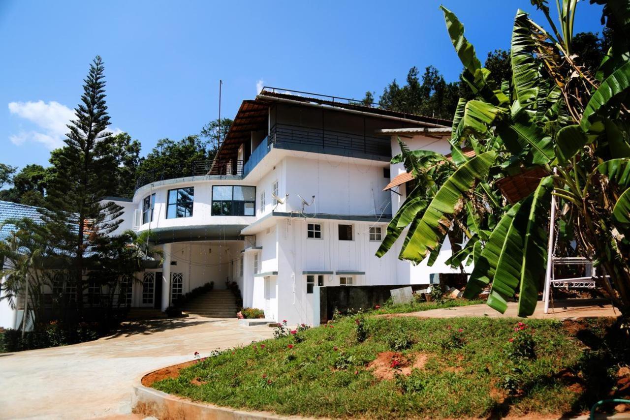 La Flora Beverly Hill Resort Madikeri Εξωτερικό φωτογραφία