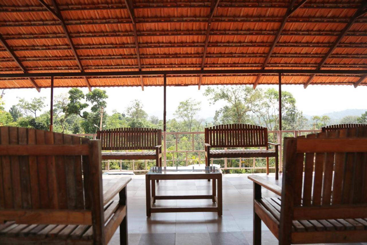 La Flora Beverly Hill Resort Madikeri Εξωτερικό φωτογραφία