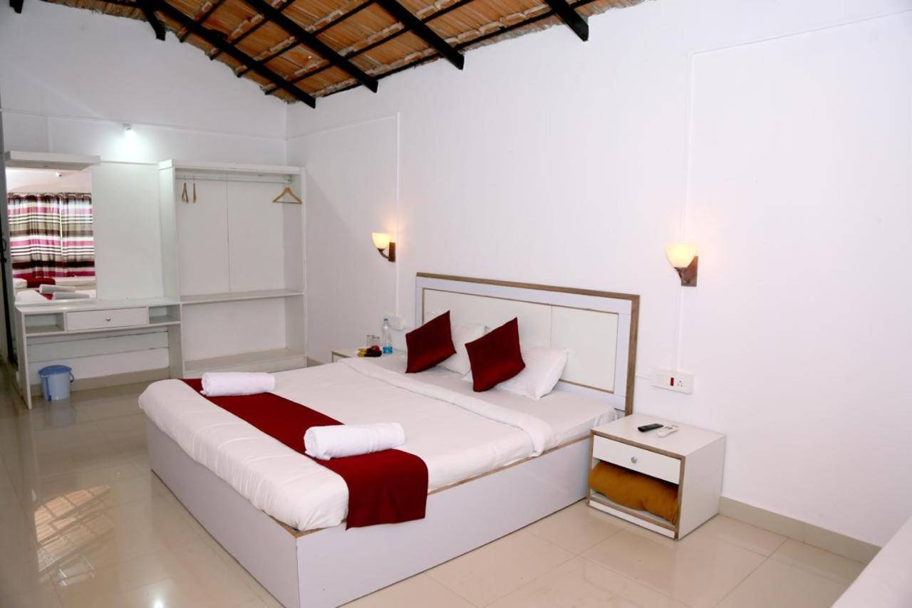 La Flora Beverly Hill Resort Madikeri Εξωτερικό φωτογραφία